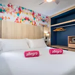 아예그로 이소라 호텔 4*